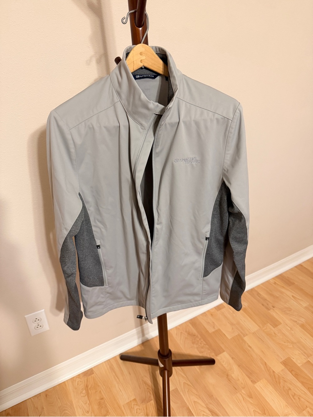 Cutter&Buck Men's Light Gray Softshell Jacket